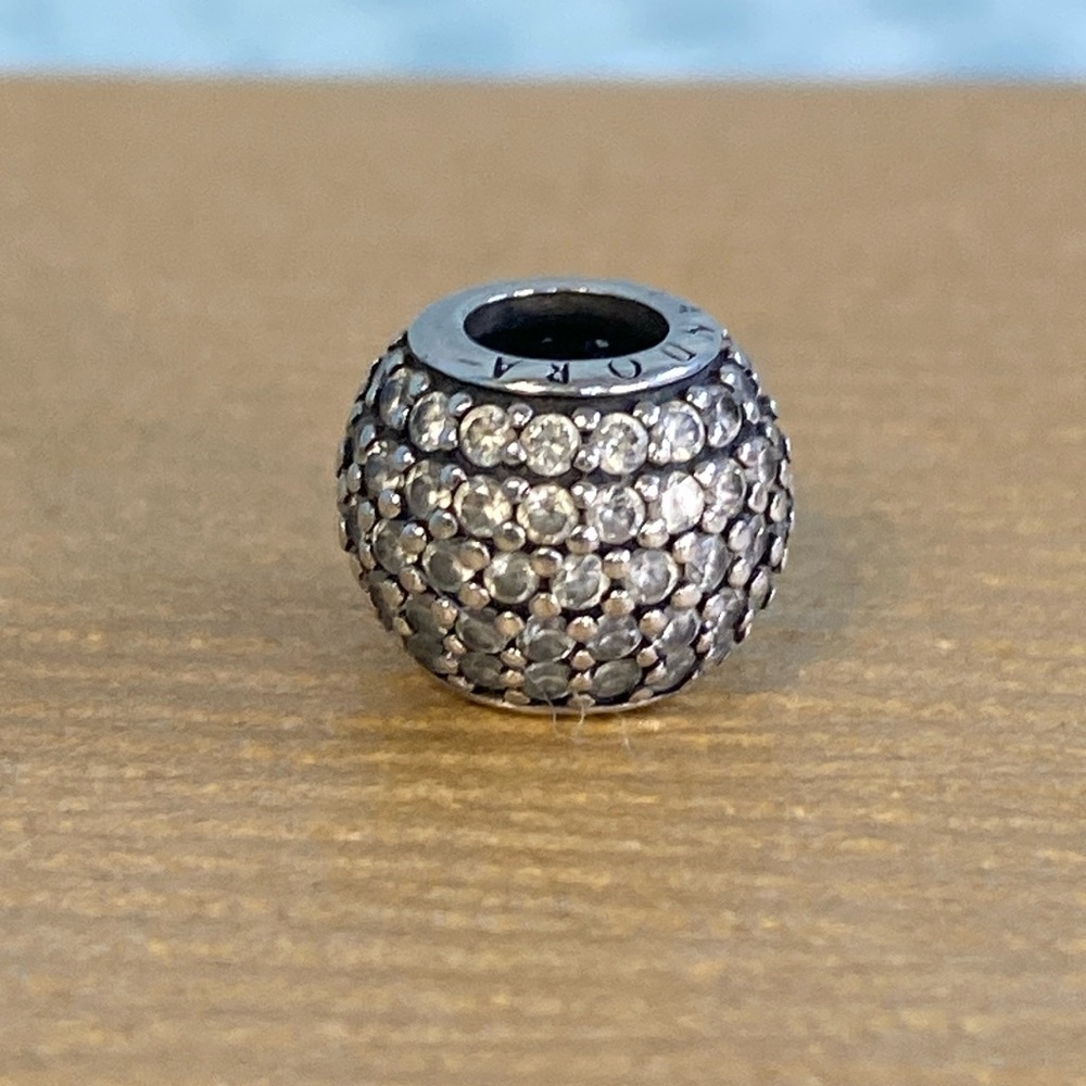Pandora Pave Lights In Clear